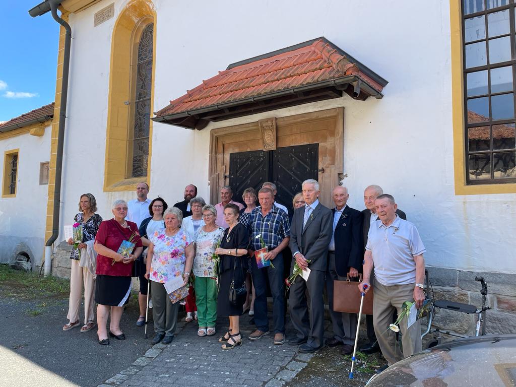 Jubilaren der Jubelkonfirmation in Gompertshausen